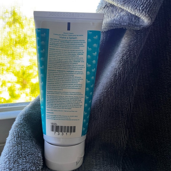 Make a Splash, Scentsy Hand Cream UNOPENED - Picture 3 of 4